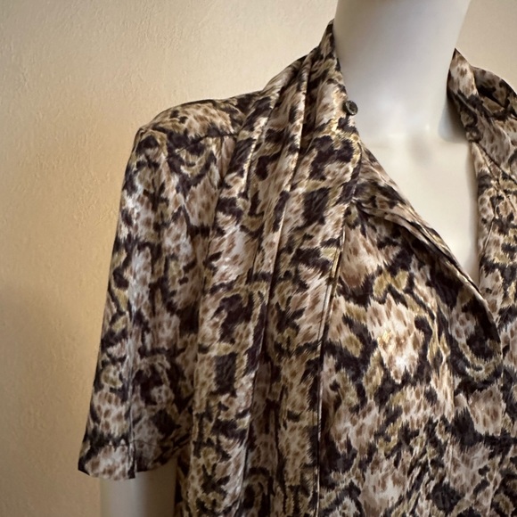 Vintage 1980’s LA CHINE CLASSIC By Galinda Wang Gold Tie Neck Blouse Size 10 - Picture 6 of 7
